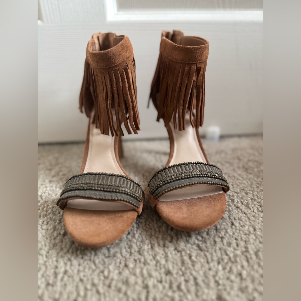 Fringe Suede Open-Toe Sandals - Brown